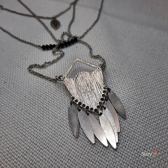 AEO 3 Chain/Pendant Necklace - Picture 4 of 4